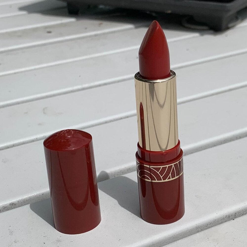 Shiseido Moisture Mist Lipstick NWOT - Picture 2 of 7